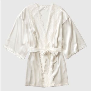 White Satin/Lace Robe